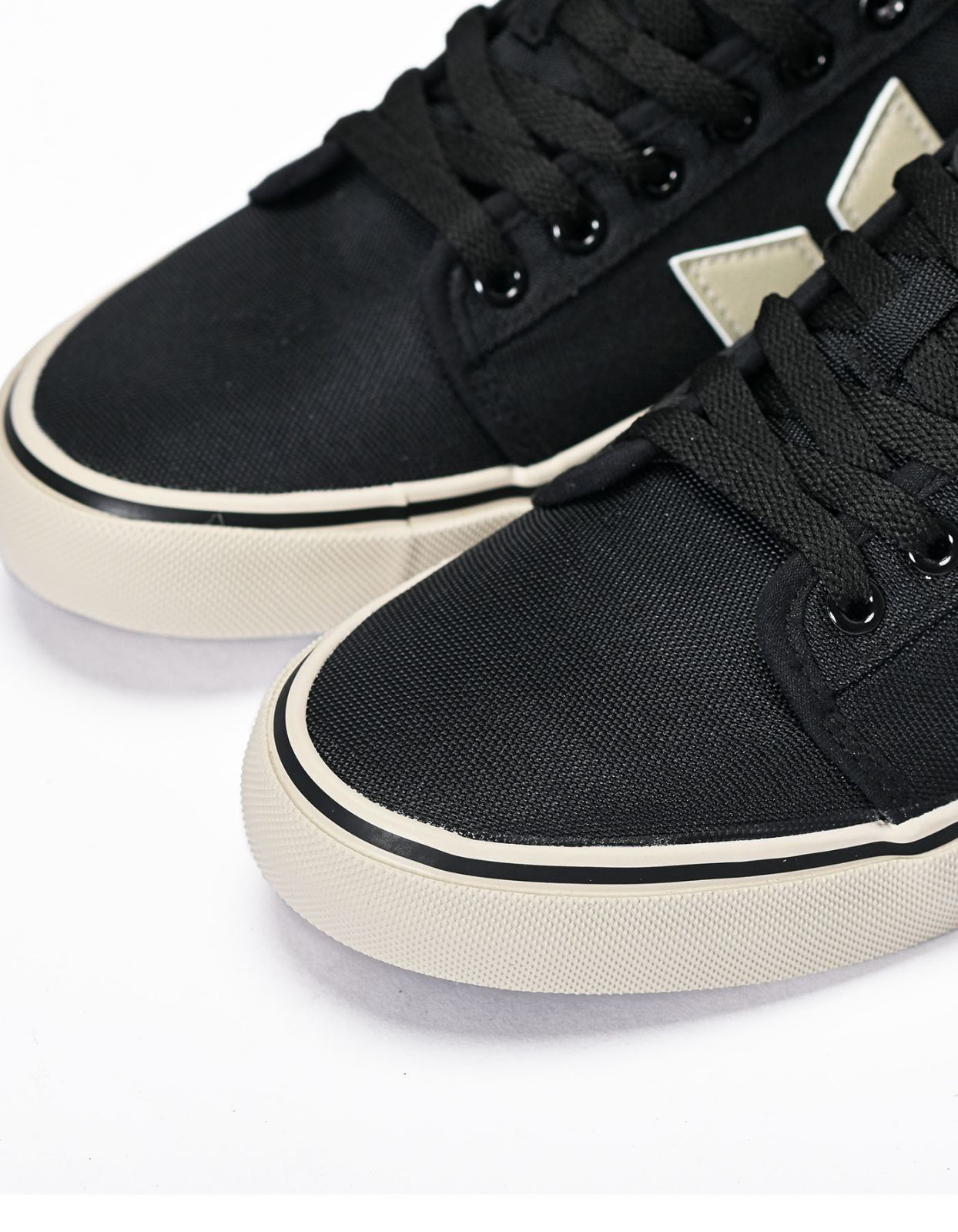 JAMES ( Black / Cement ) | Macbeth Philippines - Apparel, Footwear and More