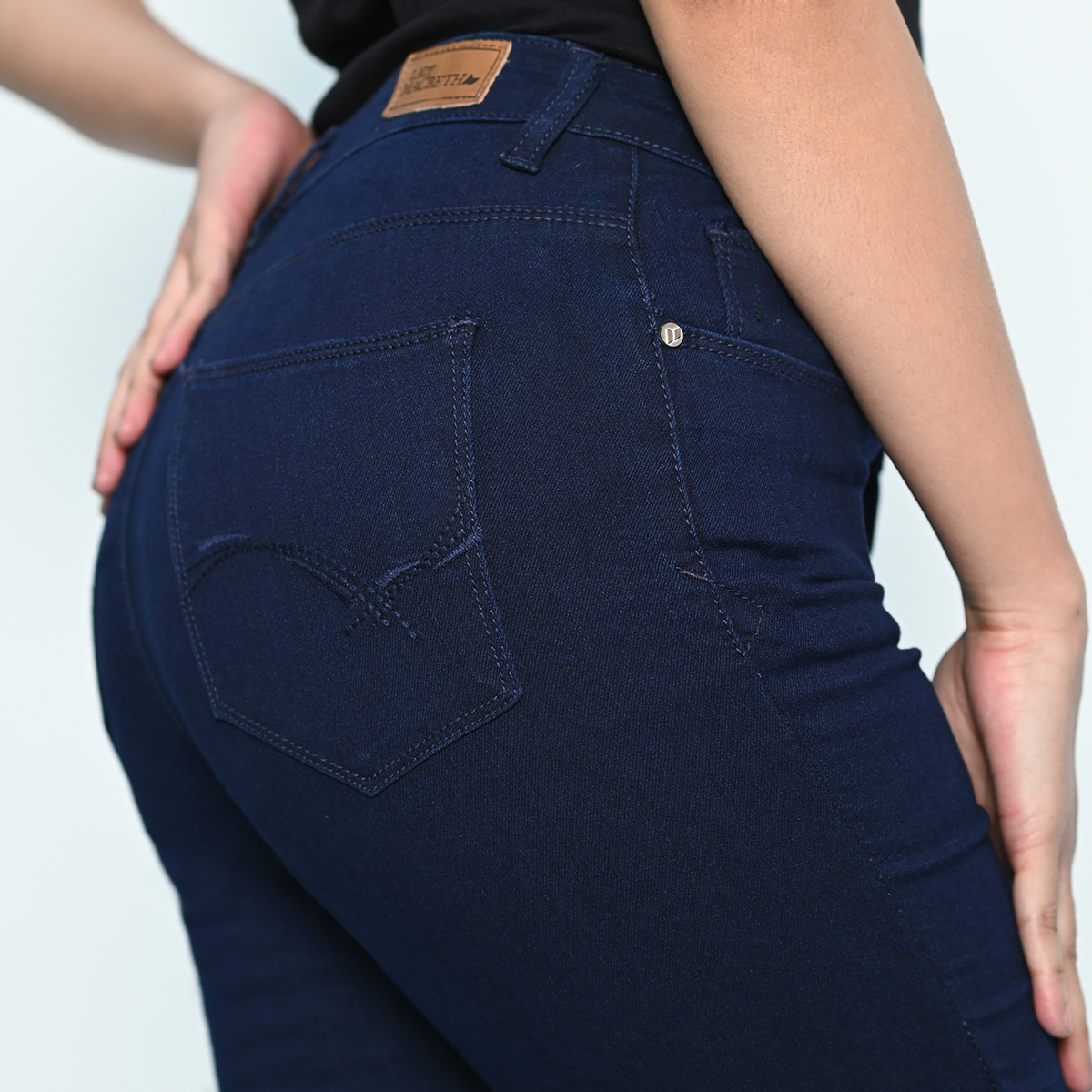 Picture of Garment wash - 1 Process High Waist Regular Skinny