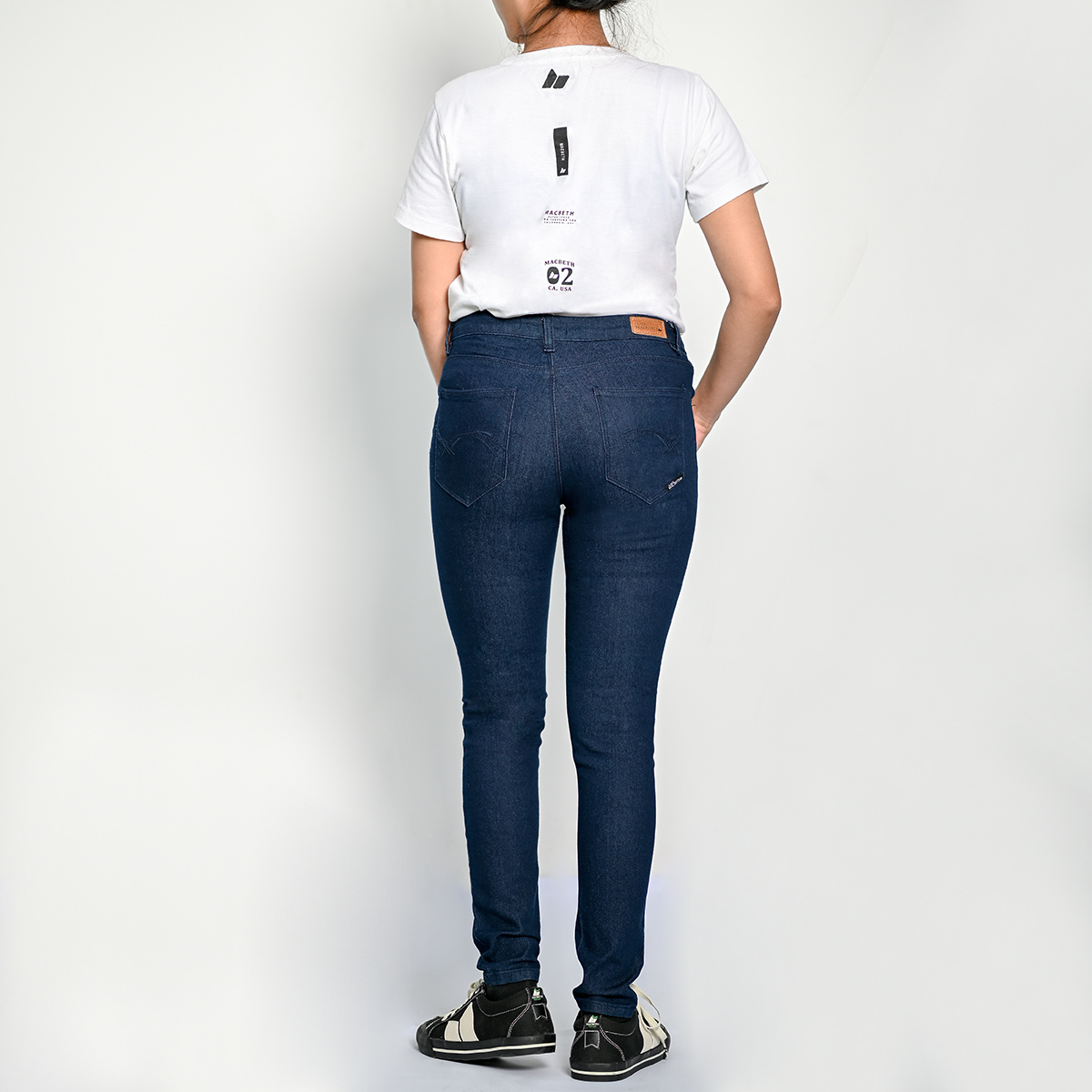 Picture of Garment wash - 1 Process High Waist Regular Skinny