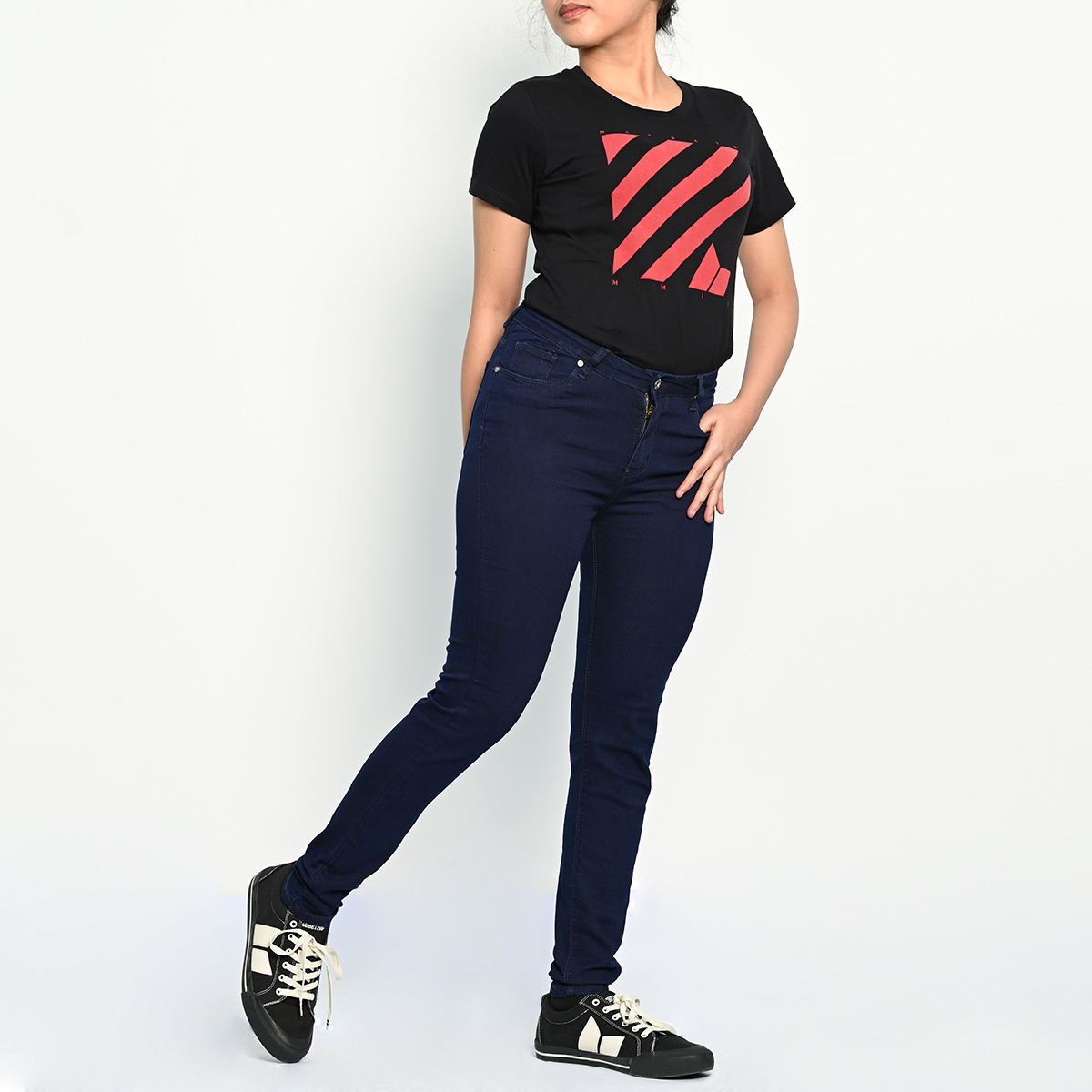 Picture of Garment wash - 1 Process High Waist Regular Skinny