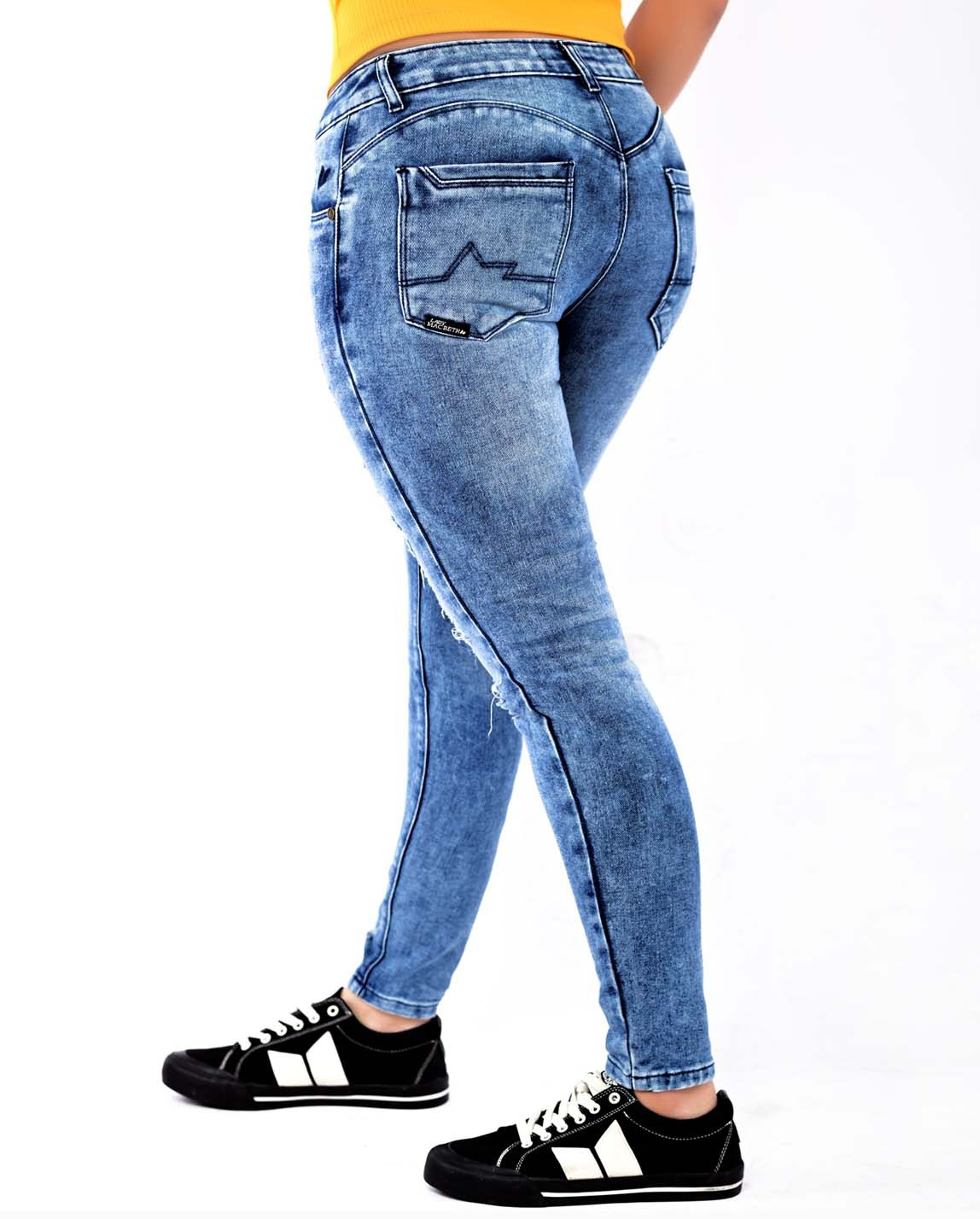 Picture of CLOUDY WASH MID WAIST ANKLE SKINNY