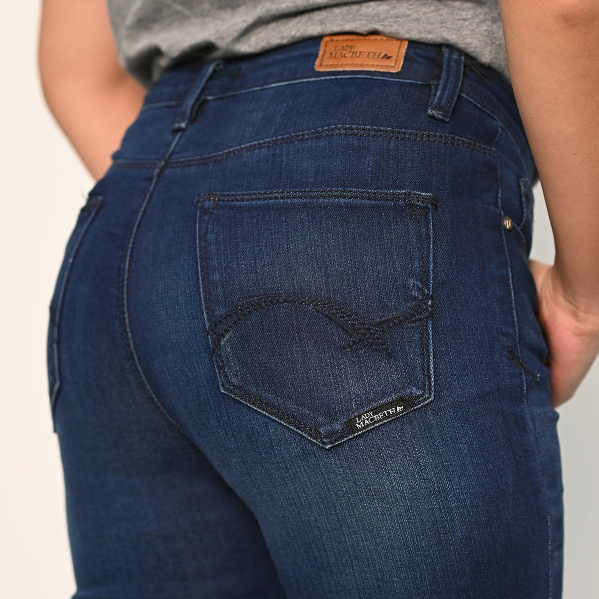 Picture of Dark C - Blast High waist Regular Skinny
