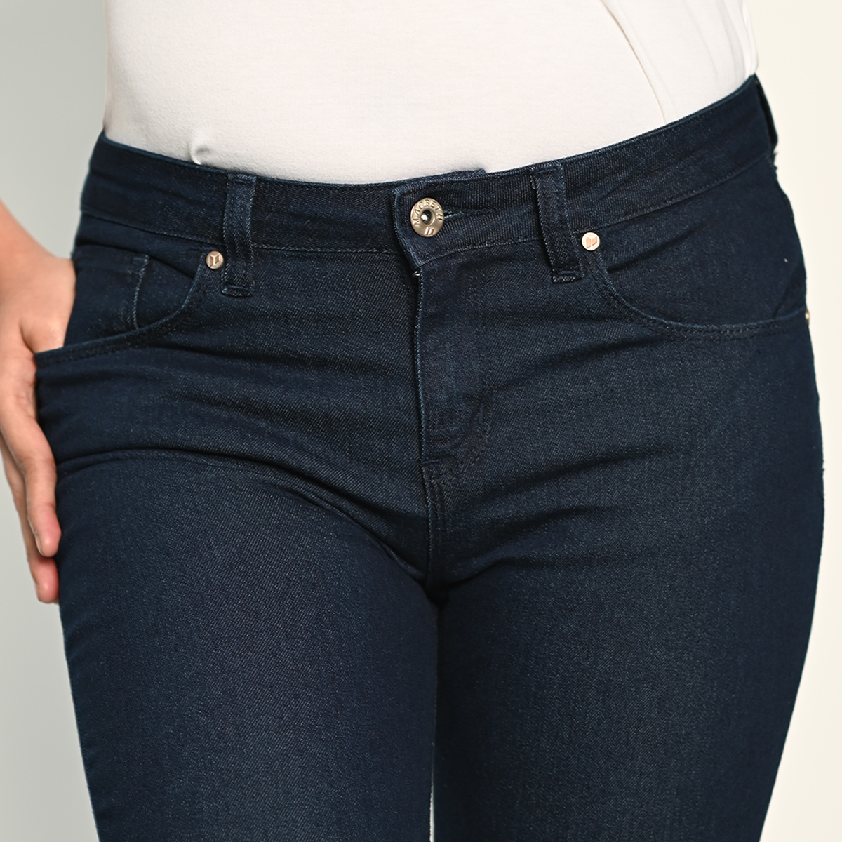 Picture of Garment wash - 1 Process High Waist Regular Skinny